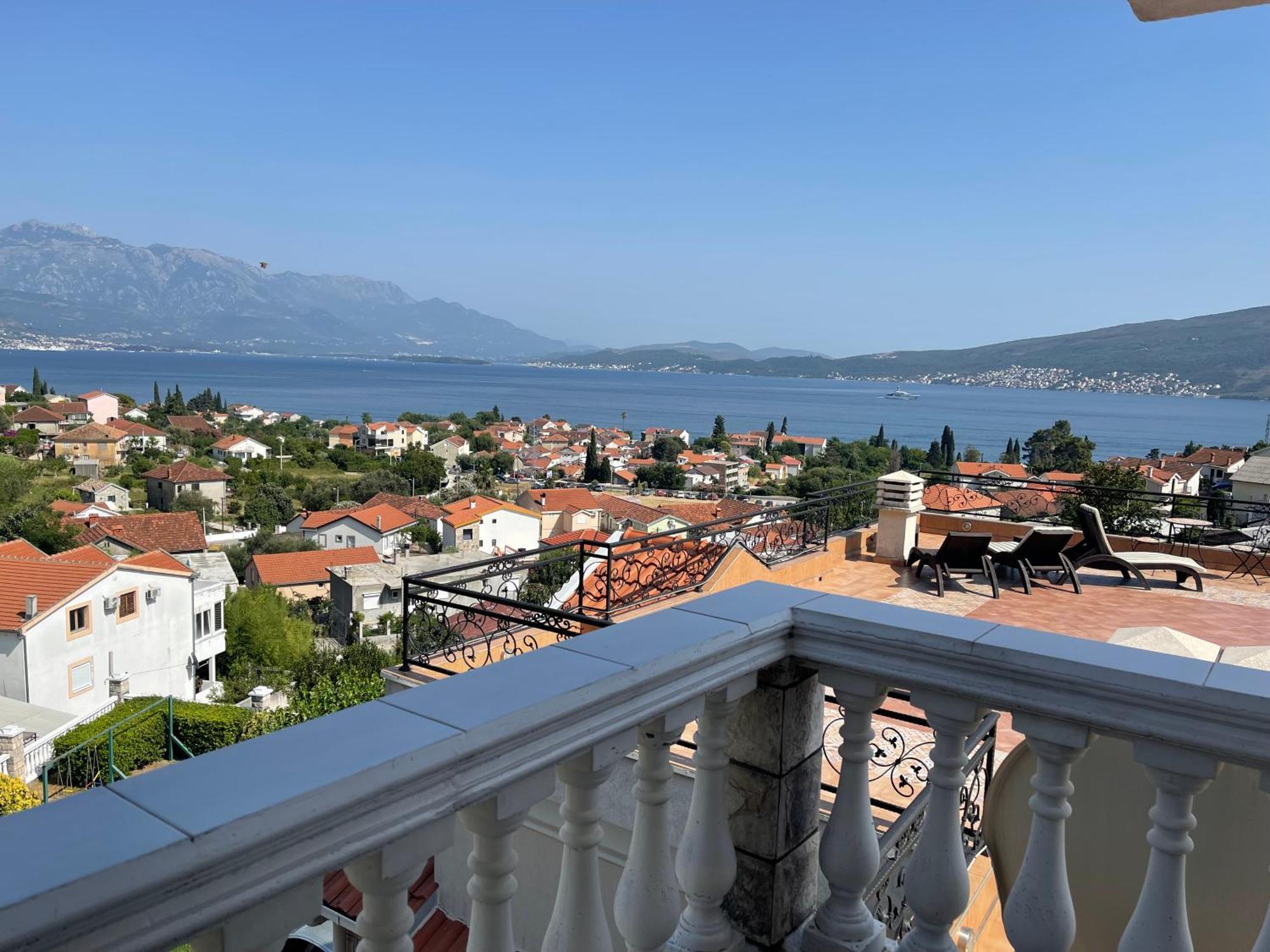 Monte Aria Panorama Suites Herceg Novi Cameră foto